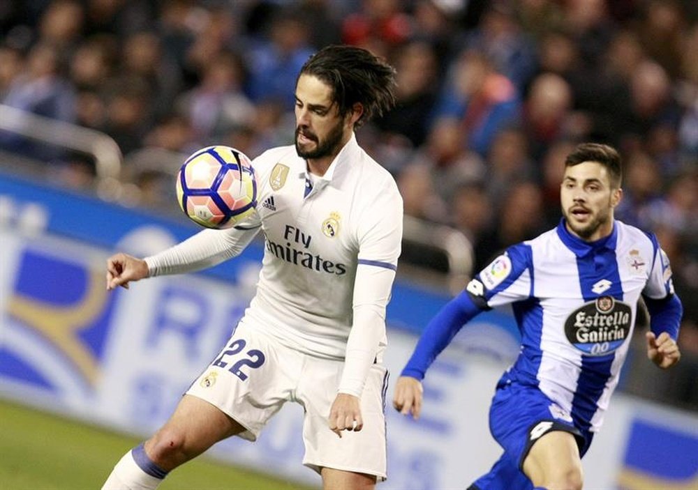 Isco cubrirá la baja de Bale ante el Valencia. EFE/Archivo