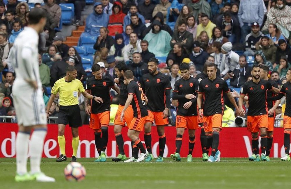 Parejo marcó un golazo ante el Real Madrid. EFE