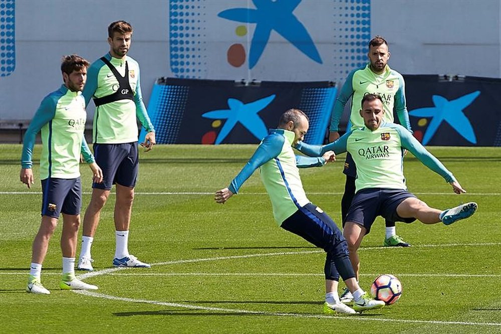 Les joueurs du FC Barcelone lors d'un entraînement. EFE