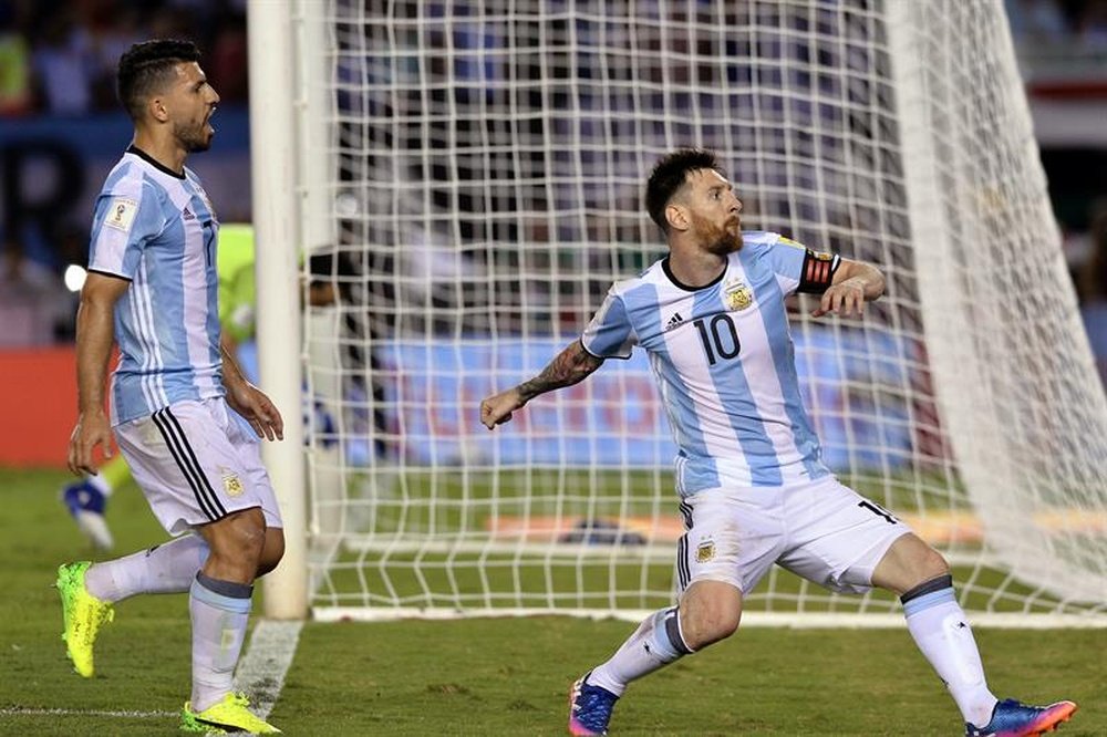 Messi will lead Argentina's attack against Brazil, without Aguero. EFE/Archivo