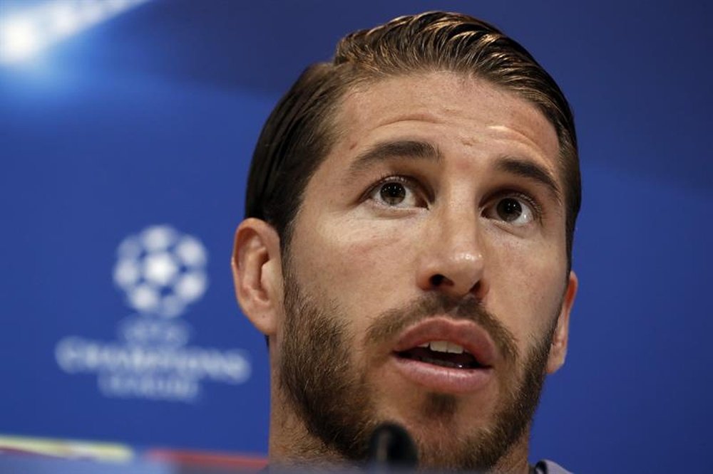 Ramos pasó por los micrófonos de la prensa al término del partido contra el APOEL. EFE/Archivo