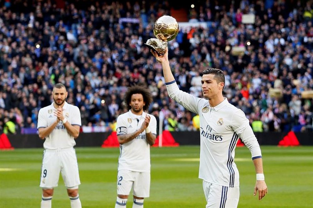 Jornal: CR7 será o Bola de Ouro. EFE