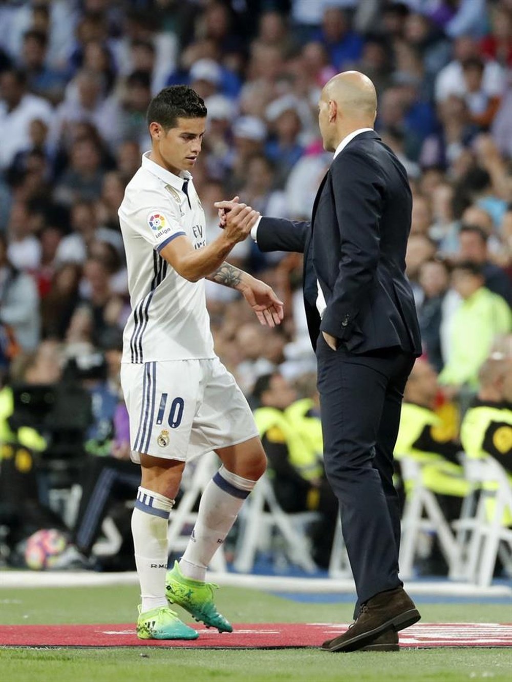 Zidane not thinking about James' Madrid future ahead of crucial Celta clash. EFE