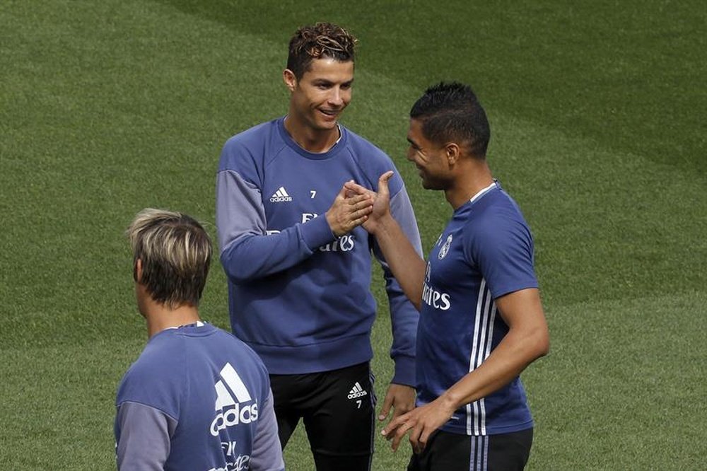 Cristiano Ronaldo, Casemiro et Fabio Coentrão à l'entraînement. EFE
