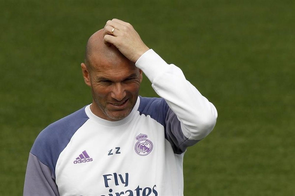 Zidane tiene en mente el plan para el tres de junio. EFE