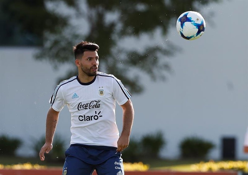 Agüero se cayó de la lista de convocados. EFE/Archivo