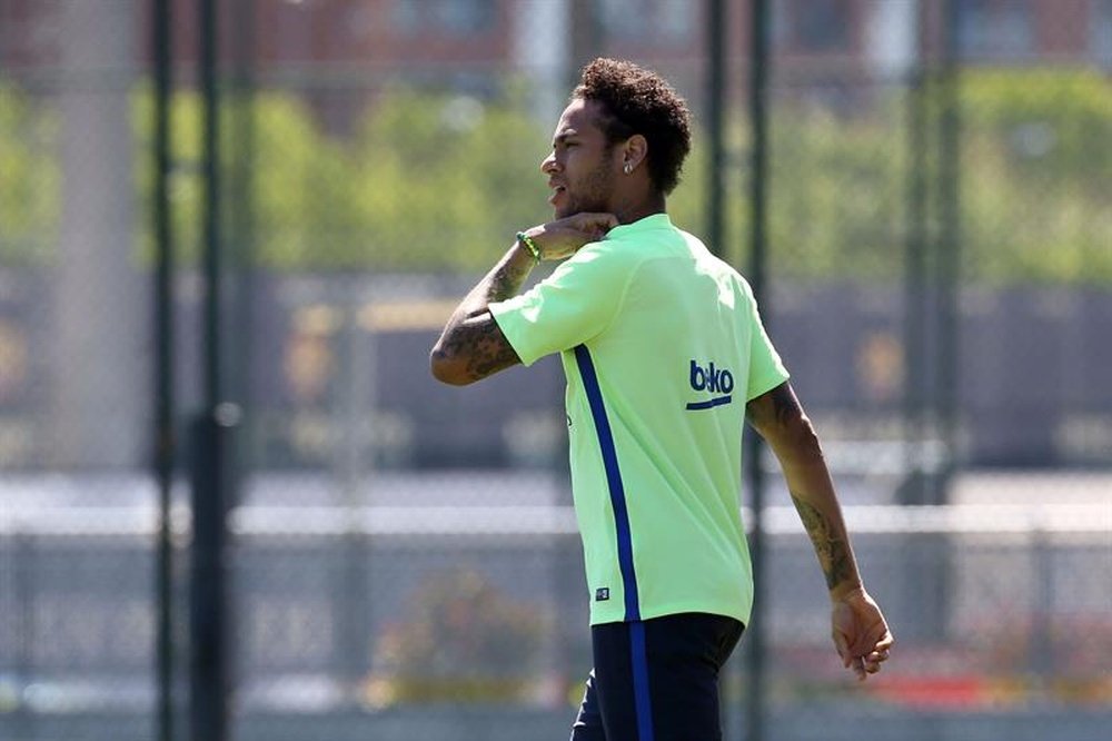 L'attaquant du FC Barcelone, Neymar Jr. lors d'un entraînement. EFE