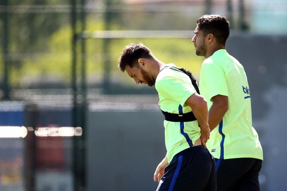 Messi y Neymar vuelven a los entrenamientos. EFE