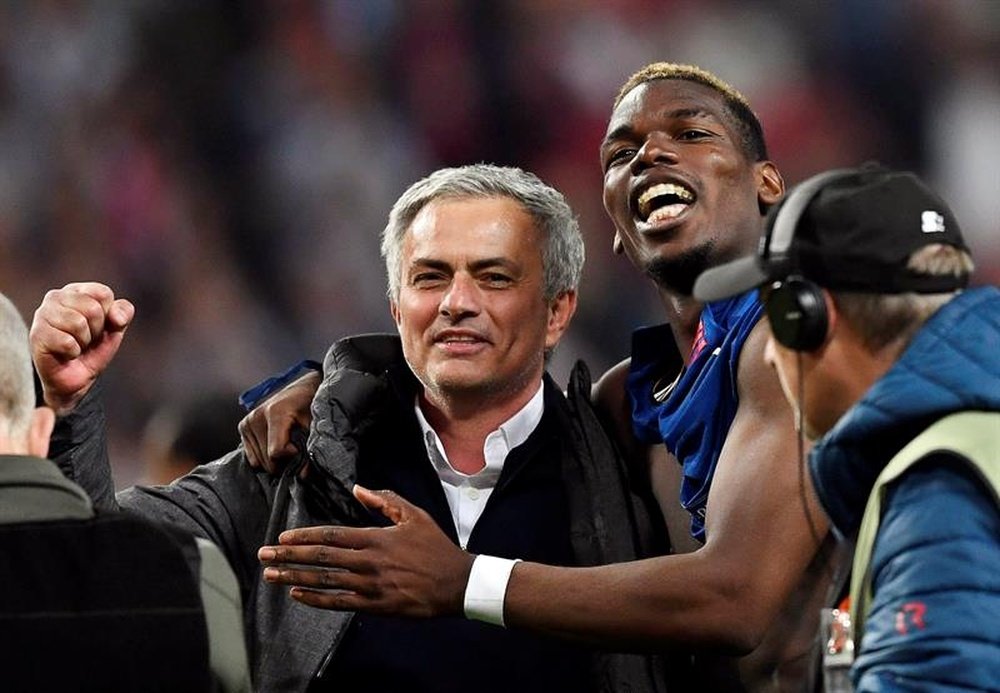 Jose Mourinho restores Manchester United's winning feeling. EFE/Georgi Licovski