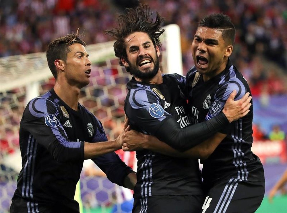 Cristiano se lleva el premio al mejor gol de la semifinales de la Champions League. EFE/Archivo