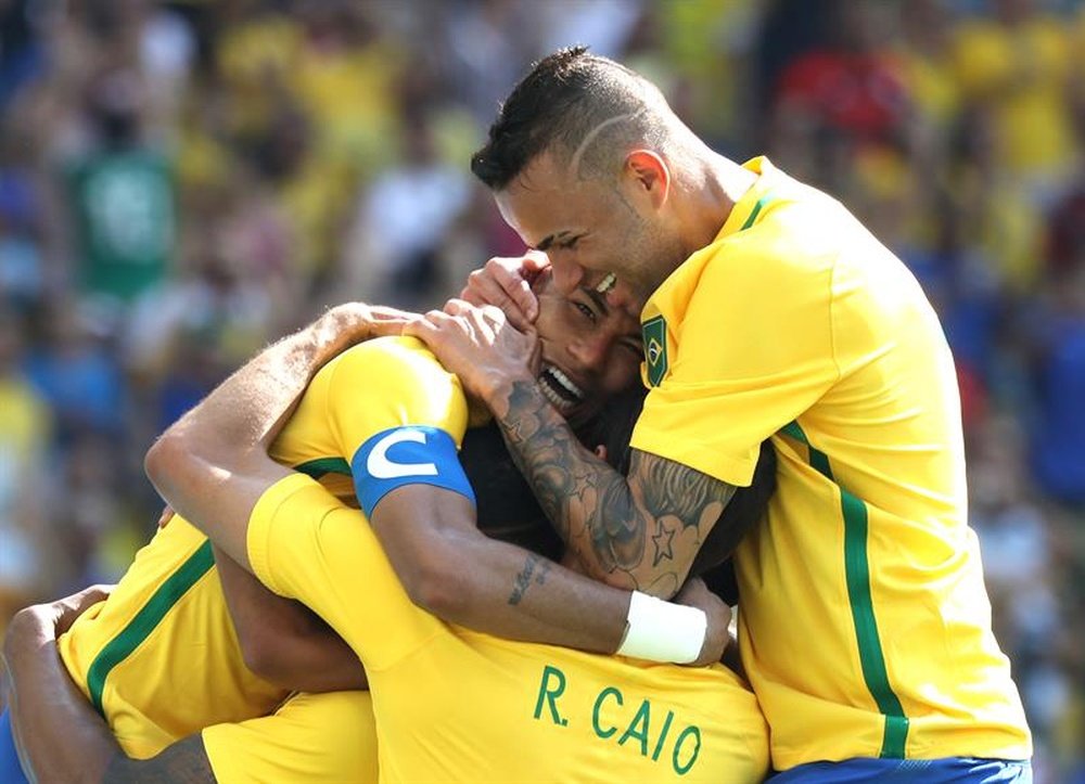 Rodrigo Caio sustituye a Thiago Silva en la Selección Brasileña. EFE/Ardhivo