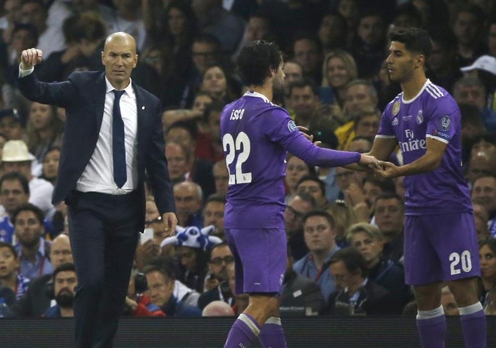 Asensio replaces Isco: a true reflection of the current situation. EFE