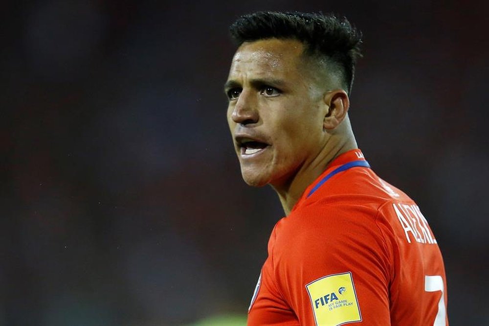 Alexis se convirtió en el máximo goleador de Chile. EFE