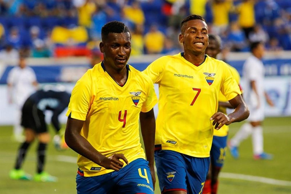 Ecuador se impuso a Trinidad y Tobago exclusivamente con jugadores locales. EFE