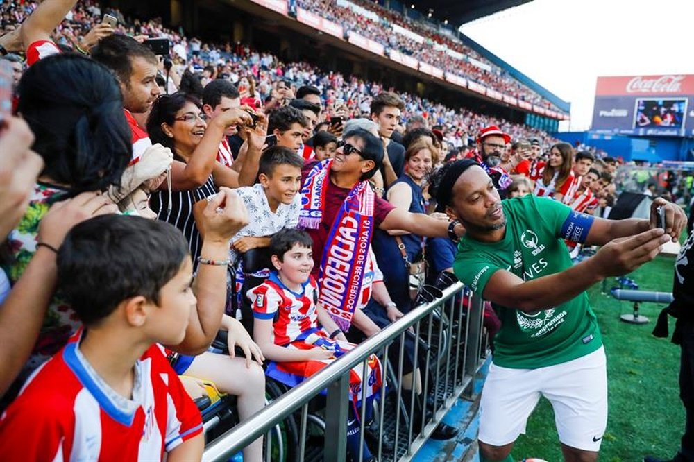Ronaldinho pasará varios días en El Salvador. EFE