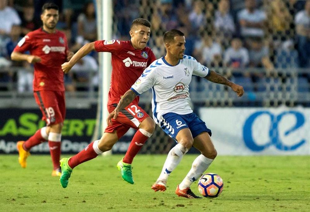 El centrocampista del Tenerife confía en su equipo. EFE