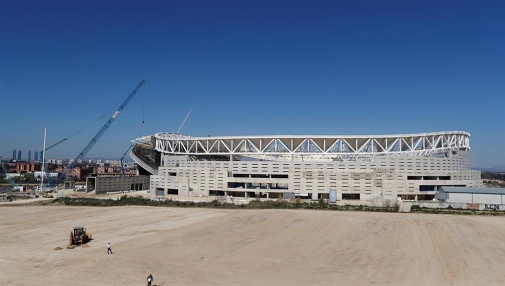 El Atlético arañará unas cuatro semanas para terminar de construir el Wanda. EFE