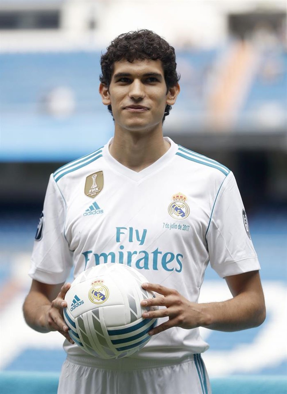 Jesus Vallejo is injured so he has to wait for his Real Madrid debut. EFE