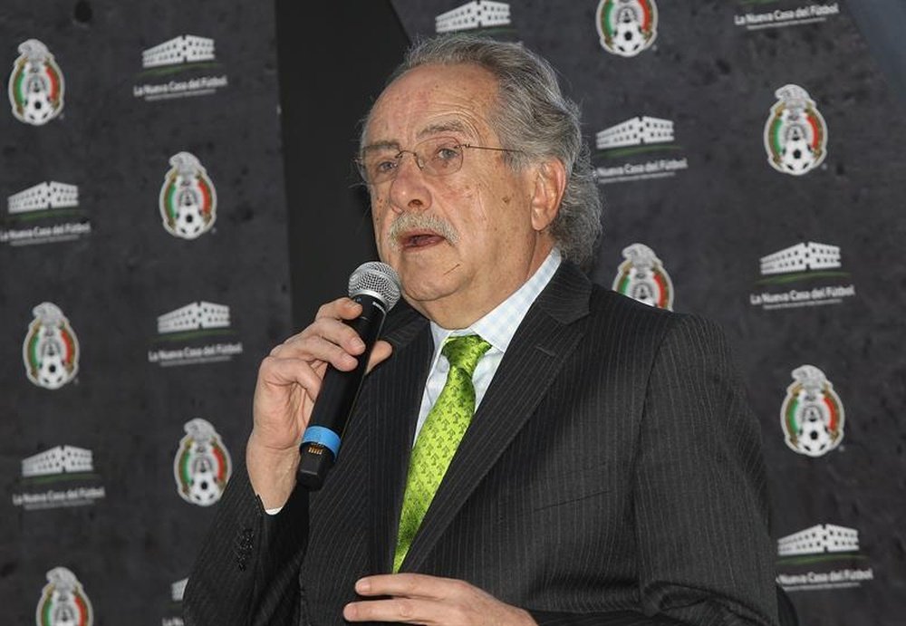 El presidente de la Federación Mexicana de Fútbol, Decio de María. EFE/Archivo