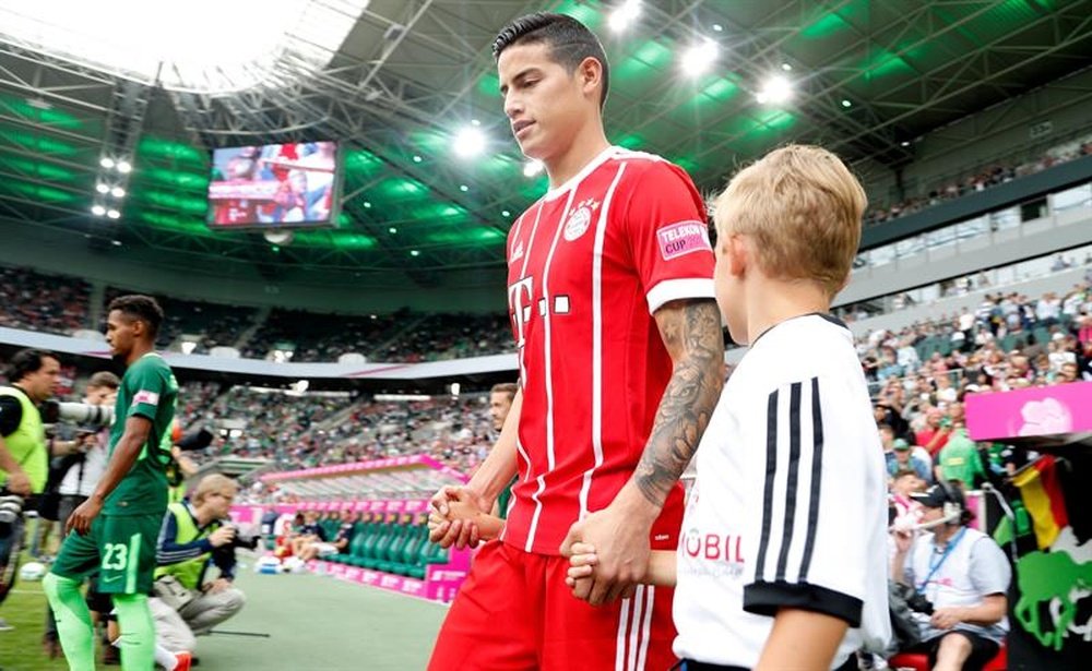James disfrutó en su debut con el Bayern. AFP