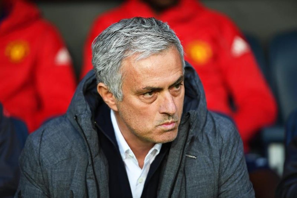 Mourinho no se mostró contento con el juego de los suyos. EFE/Archivo