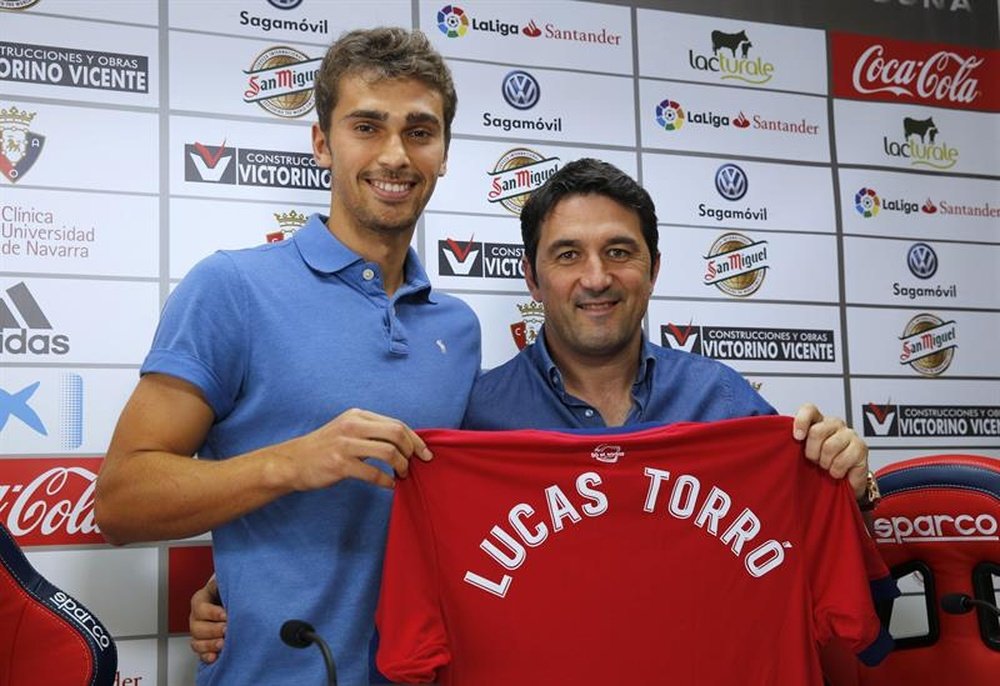Lucas Torró quiere volver de Sevilla con 3 puntos más. EFE/Archivo