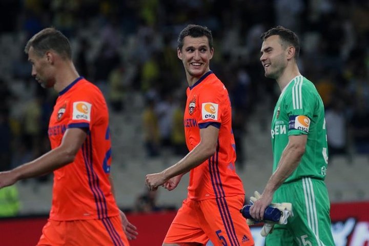 CSKA, Qarabag e APOEL seguem para a próxima fase