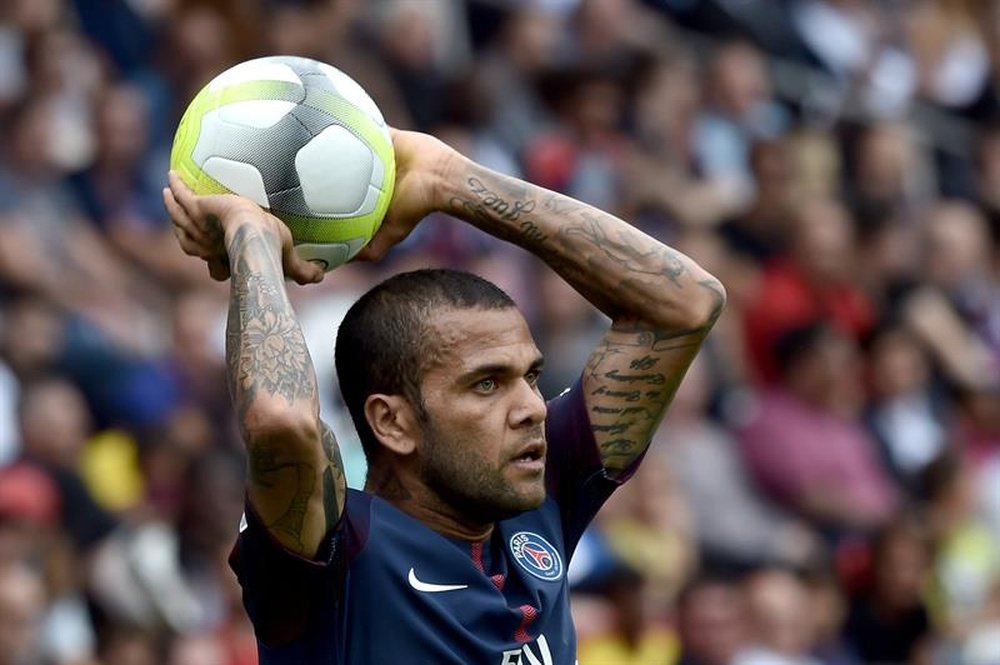 Alves will play no part against Marseille. EFE