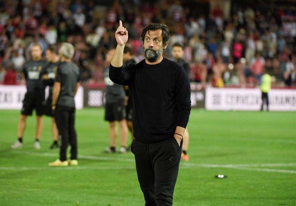 El técnico del Espanyol recibió gritos de 'dimisión, dimisión'. EFE