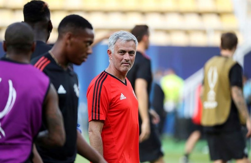 Mourinho no encontró explicación a los rumores en relación a la lesión de Pogba. EFE