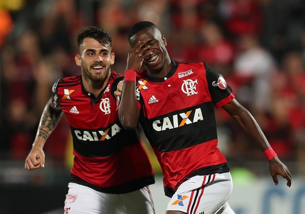 Flamengo cae derrotado y ya espera a Rueda. EFE