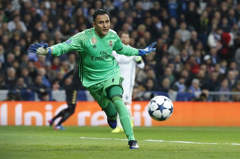 Navas will fight it out with Neuer and Buffon. EFE/Archivo
