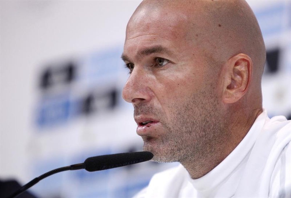 A Zidane le basta con lo que tiene tanto en la parcela ofensiva como en la defensiva. AFP