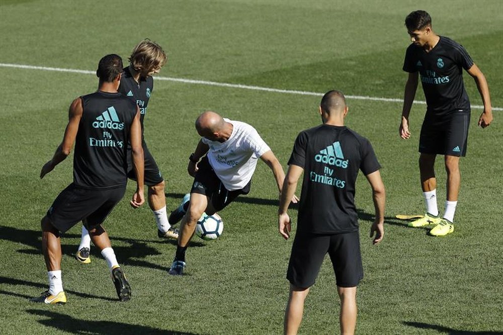 Zidane quiere que el Madrid salga concentrado desde el primer minuto. EFE