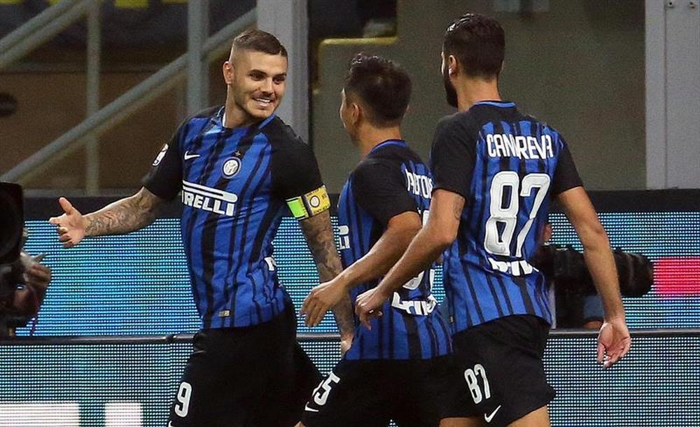 Icardi bisou e o Inter venceu por 3-0. EFE/EPA