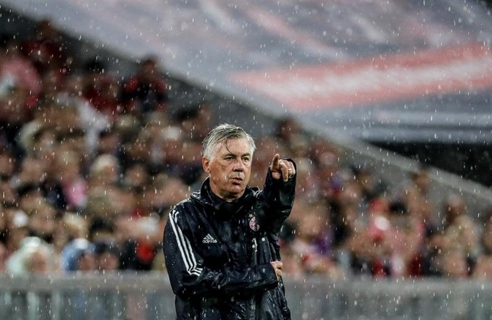 Ancelotti vive mau momento na Baviera. EFE