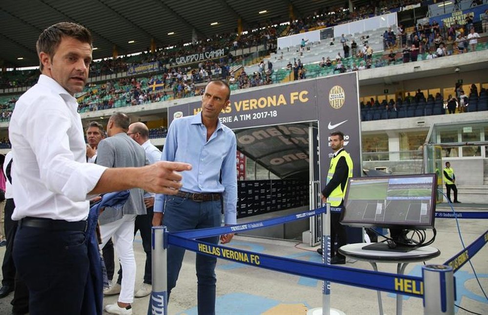 Italian referees designator, Nicola Rizzoli (L), checks on the VAR system prior the Italian Serie A soccer match Hellas Verona FC vs SSC Napoli at Bentegodi stadium in Verona, Italy. EFE