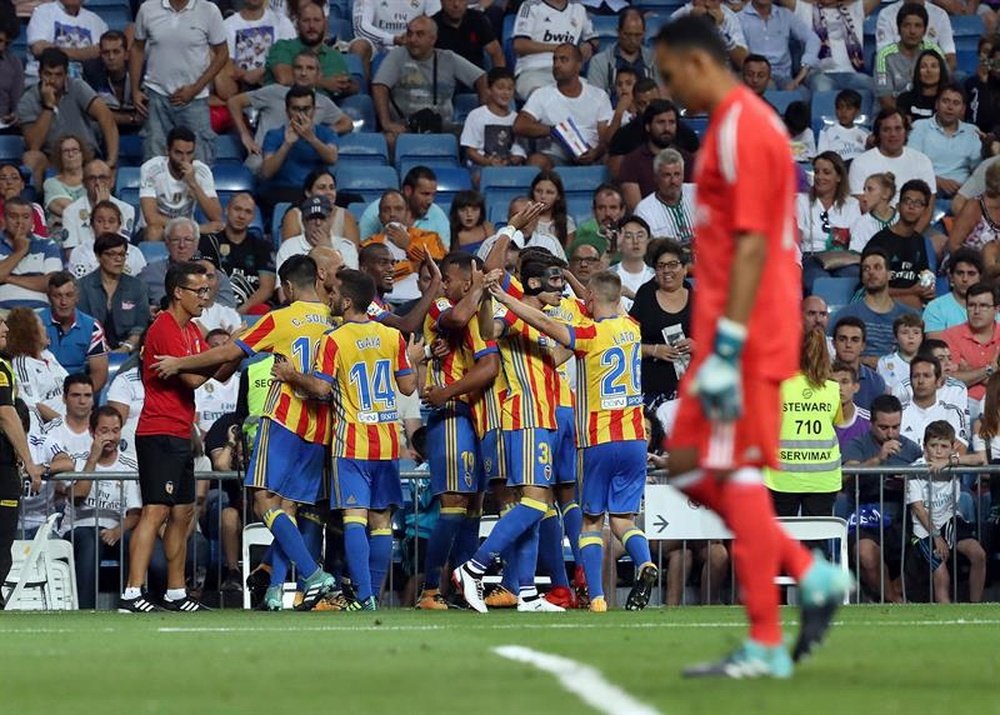 El Valencia empató en el Bernabéu con cinco canteranos. EFE