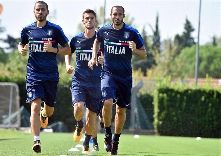 Injured Chiellini out of Spain clash
