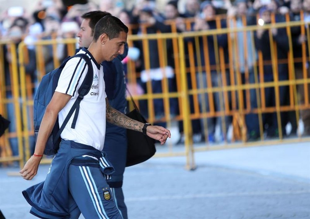 La Juventus podría ser el nuevo destino del jugador argentino en el mercado invernal. EFE