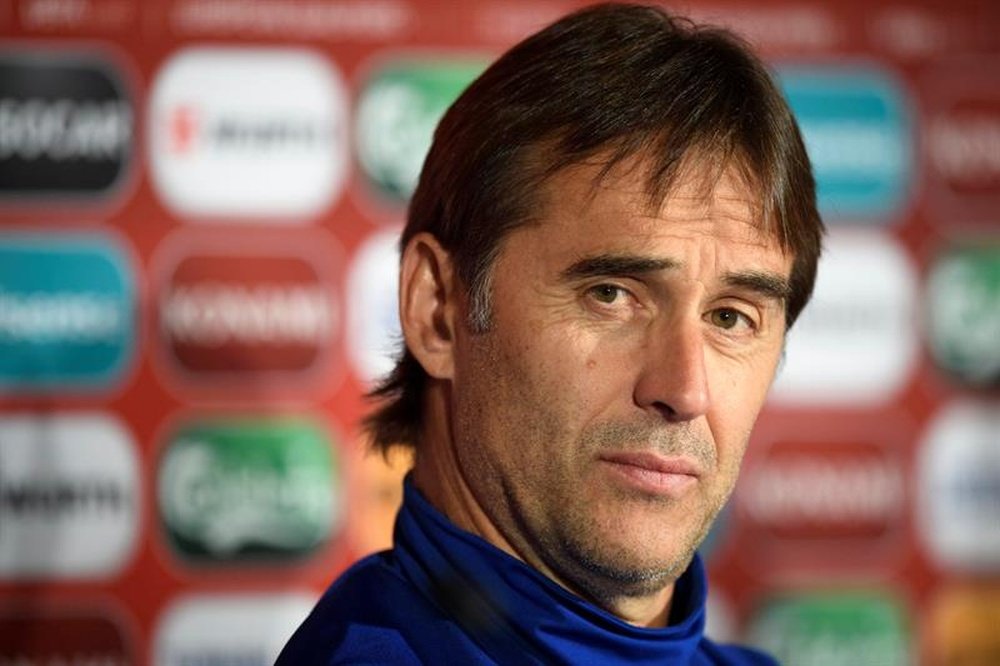 Lopetegui defendió la continuidad de Piqué. EFE