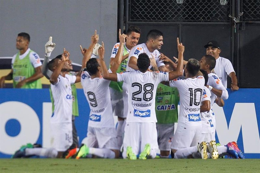 Botafogo y Santos arrancan la jornada. EFE
