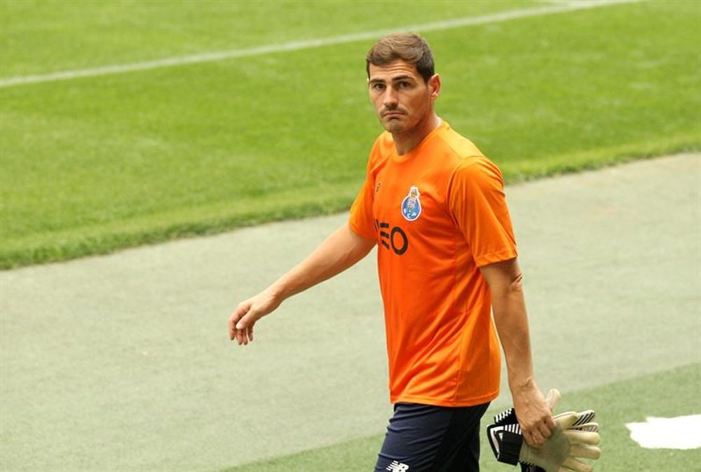 Conceiçao dejó fuera del once titular a Iker Casillas. EFE/Archivo