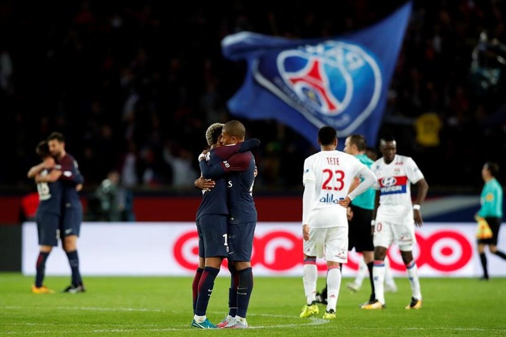 Os parisienses acabaram por ser felizes diante do Lyon. EFE/EPA