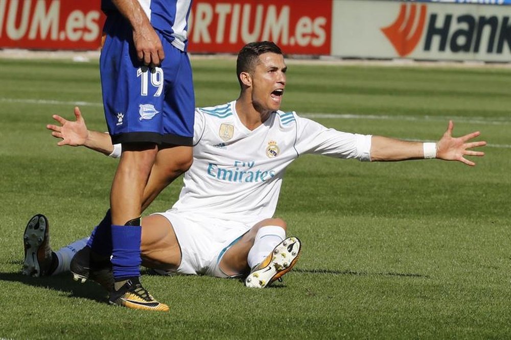 Cristiano mantiene un idilio con el gol en los derbis madrileños. EFE/EPA/Archivo