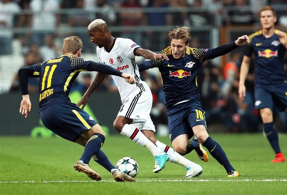 Anderson Talisca vio puerta ante el RB Leipzig en Turquía. EFE