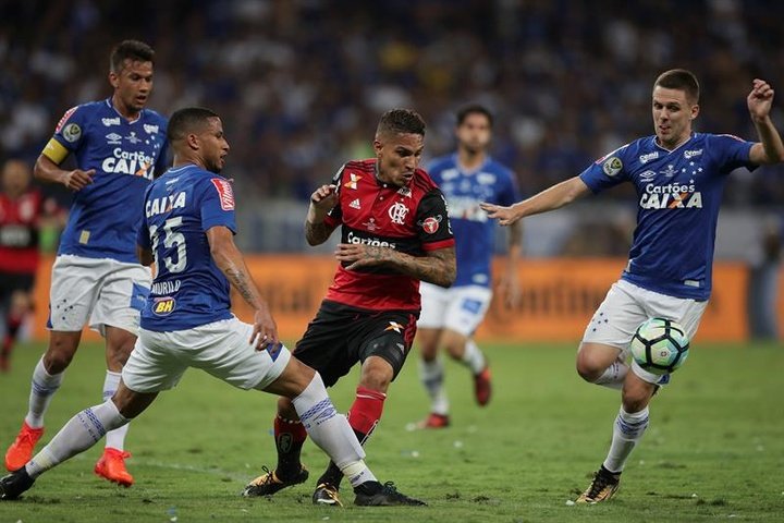 Cruzeiro se fija en Fernandinho para reforzar su ataque