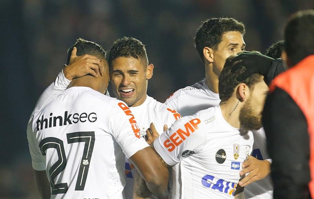 Santos se dejó los tres puntos ante Chapecoense. EFE/Archivo