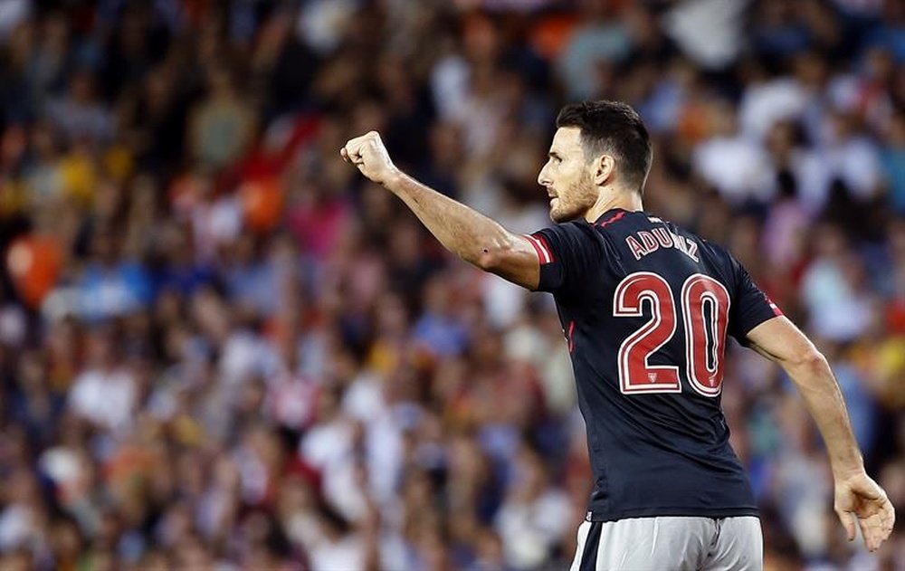 Aduriz anotó un auténtico golazo ante el Valencia. EFE