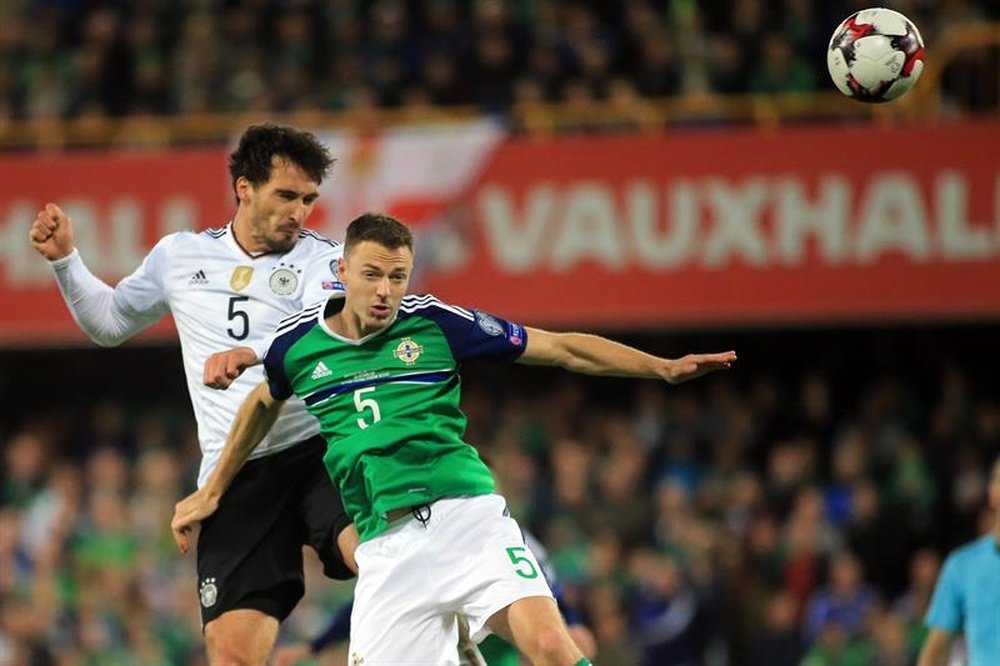 Evans insists Northern Ireland aren't a physical side. EFE